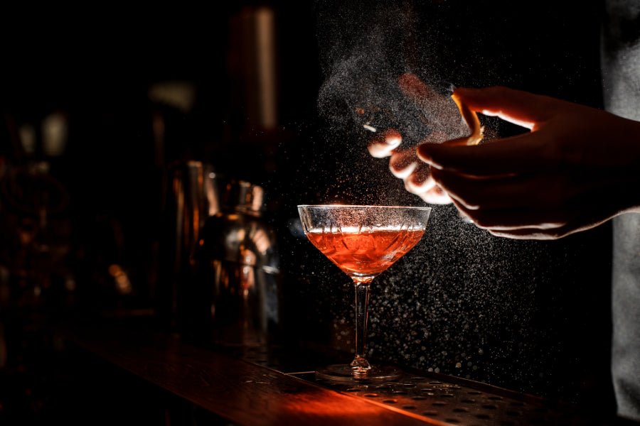 Pourquoi vos cocktails de Noël déclenchent des souvenirs d'enfance (et comment l'utiliser) - Infuse Me